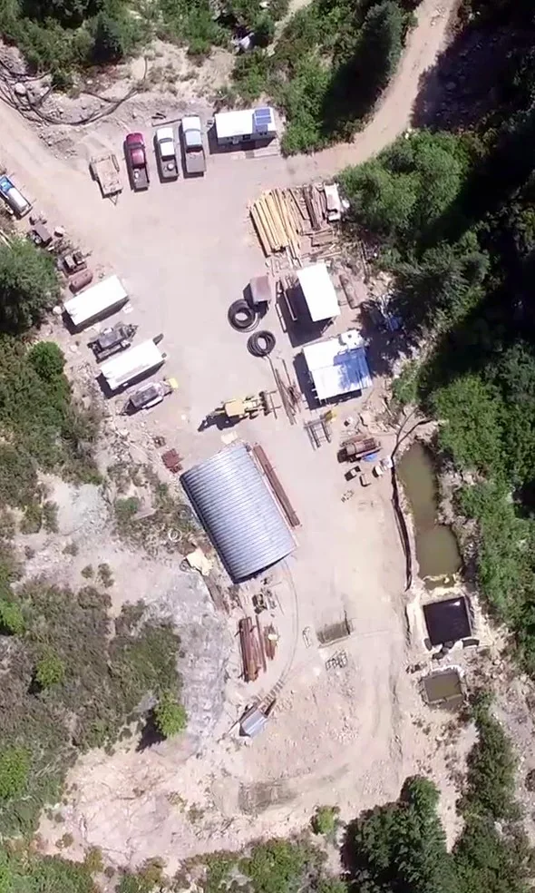 Overhead view of the surface footprint and vehicles.